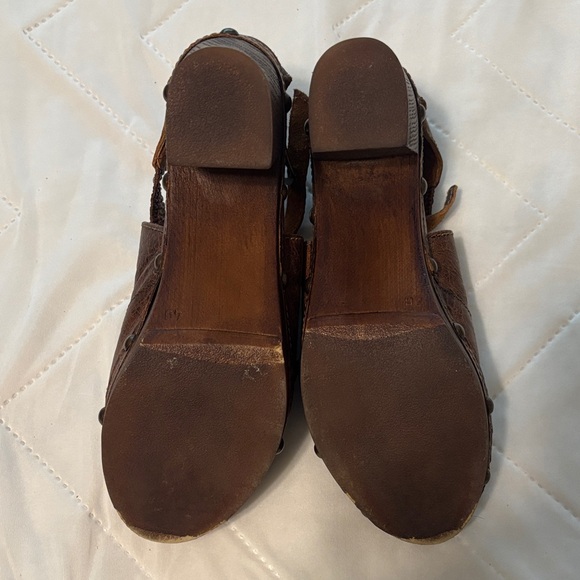 Sbicca Brown Leather Mules - Picture 4 of 4